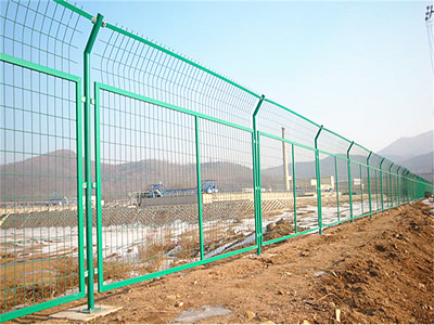 高速框架护栏网